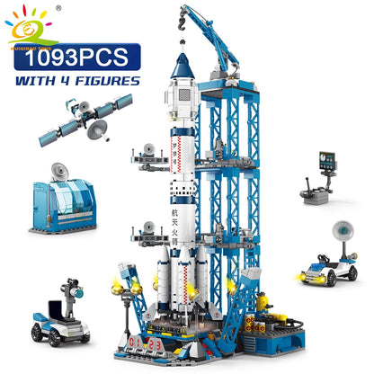 HUIQIBAO Space Aviation Manned Rocket Building Blocks With Astronaut Figure City