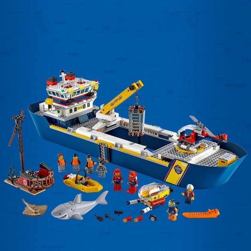 Ocean Adventure Giant Ship Base Children's Assembled Building Blocks Ship Toys